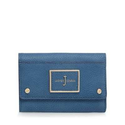 Blue flap over wallet